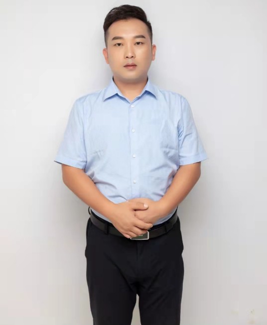 刘存志（艺术骨雕创始人）