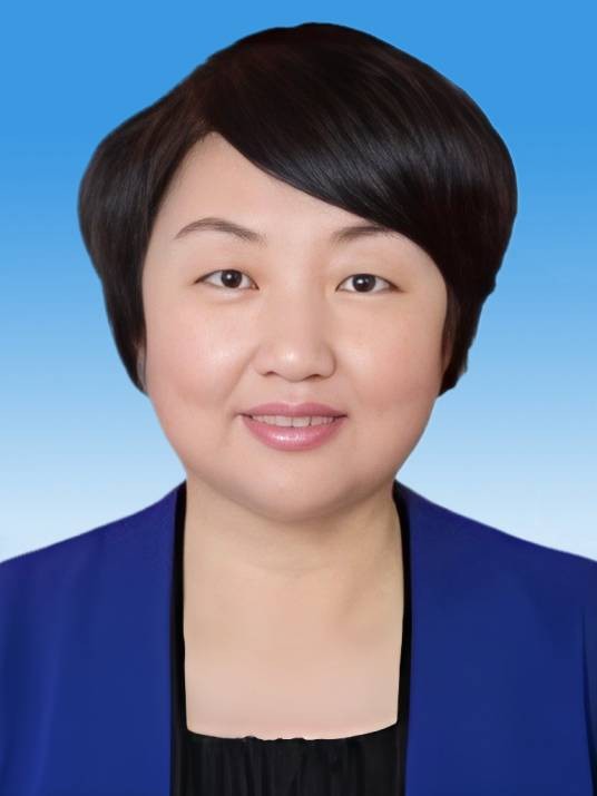 李清(天津市第十八届人大常委会党组成员、秘书长,市人大常委会机关党组书记)