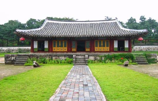 显陵（高丽太祖王建陵寝）