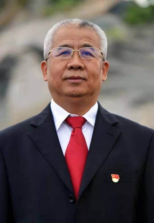 刘志春（东营市胜利教育管理服务中心原主任）