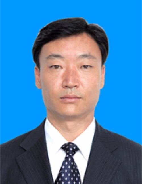 常玉峰（西宁市委教育工作委员会副书记，市教育局党组书记、局长）