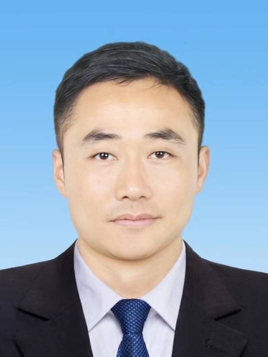 刘卫平(卫龙食品创始人、河南省工商联副主席,漯河市卫龙商贸有限公司董事长)