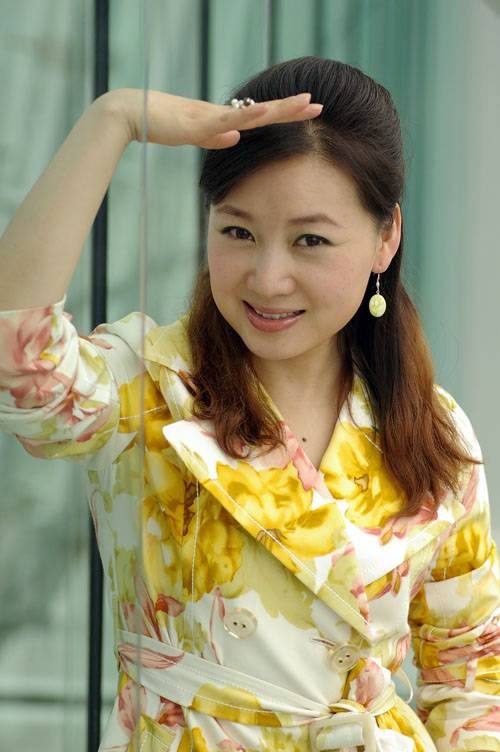 潘俐(深圳电视台财经生活频道主持人)