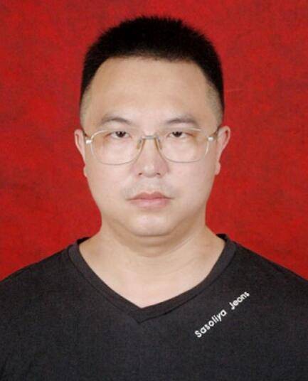 汪伟（安徽省桐城市双新开发区伊洛村村委委员）