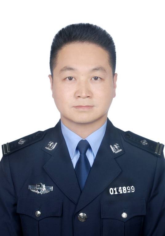 王强（四川省崇州市公安局党委副书记、政委）