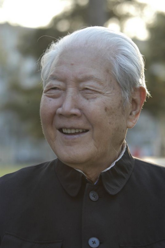 宋涛（原中国人民大学政治经济学系主任）