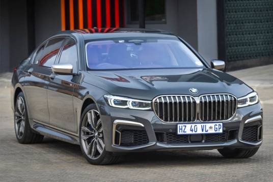 BMW740i
