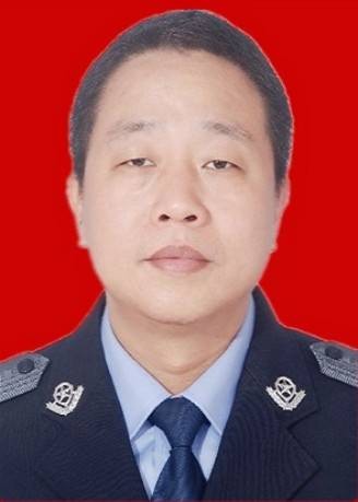 李国清(上饶市铅山县公安局党委副书记、常务副局长)