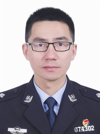 罗朝辉（台州市玉环县公安局党委委员、副局长）