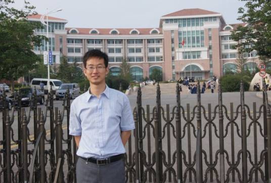 胡春晖（中国海洋大学讲师）
