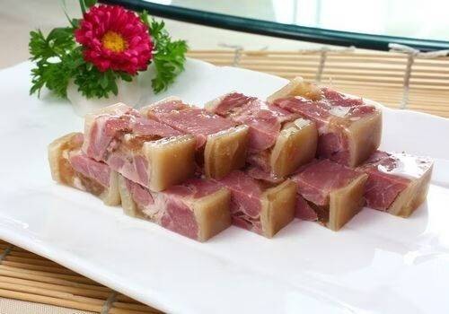 水晶肴肉（江苏省镇江市的一种传统特色名菜）