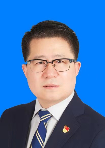 杜毅（国际牙医学院院士，显微根管专家，济南市口腔医院院长、主任医师，口腔疾病与组织修复重点实验室主任）