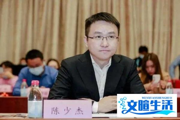 突发!斗鱼顶流“一条小团团”确认被捕,知情人曝更多细节:不冤
