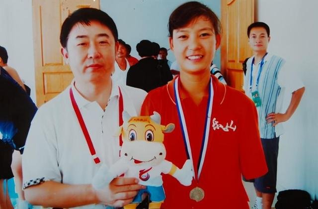 无臂女孩雷庆瑶《非诚勿扰》牵手成功,下台就分手,如今怎样了?