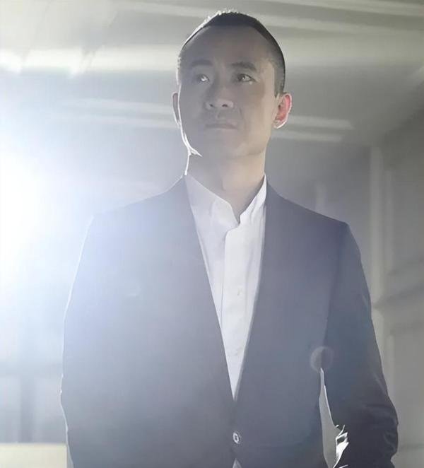 邱启明:从“央视名嘴”到阶下囚,出狱后如今过得怎样了?
