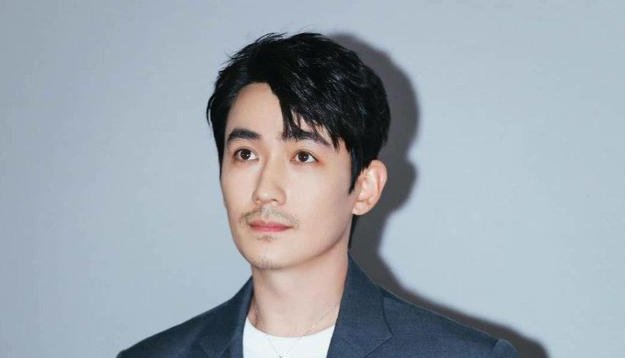 朱一龙主演票房破50亿,你认可他的演技吗?