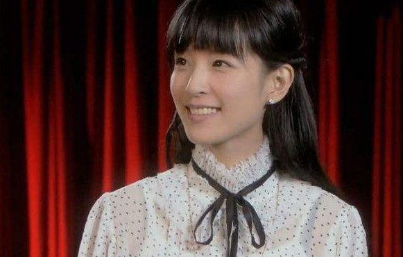 爱情公寓里第一季林宛瑜说的那个乞丐的钱包被傻子偷了，完整的是什么？