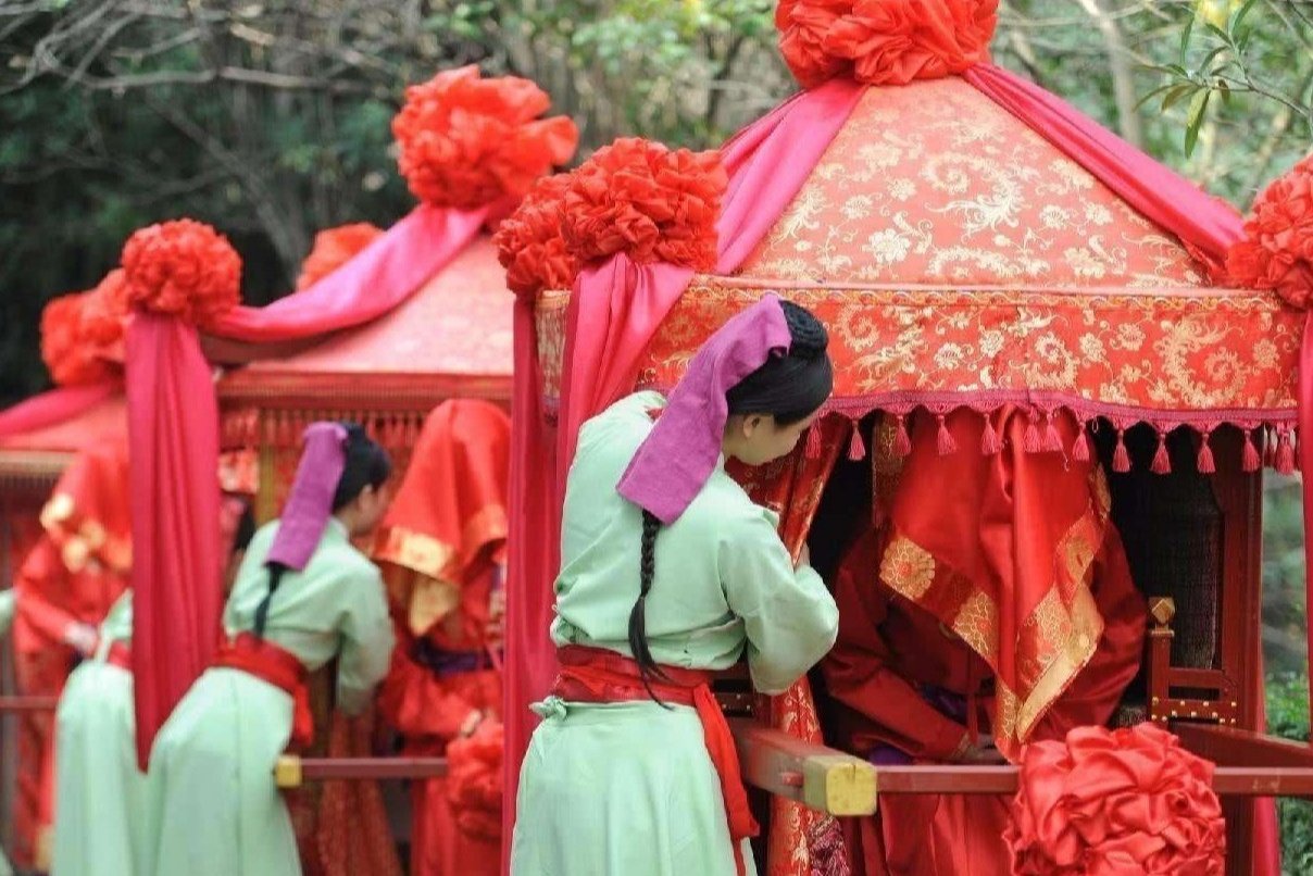 现代人闹洞房越来越庸俗，古代人的洞房之夜，究竟是什么样的？