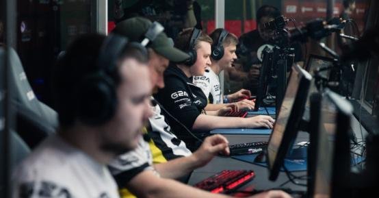 FaZe复仇Astralis拿到冠军，Niko终获MVP