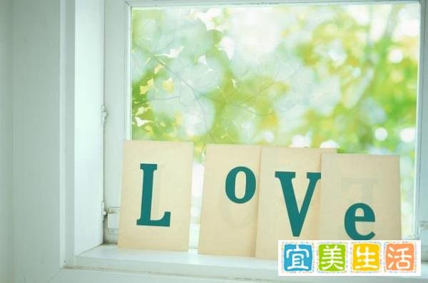 程青松宣布脱单：与19岁男友公开恋情，真爱勇气可嘉？