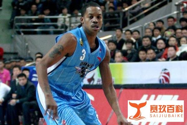 CBA最差的外援，年薪100万美元场均只得到0.5分，姚明躲过一劫