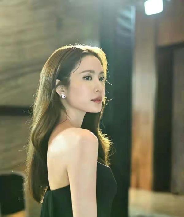 国民女神到放弃贵族:安徽卫视《一诺倾情》女主瓦妮达现状如何?