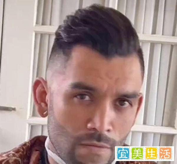 从流浪汉到“超模”,理发前后判若两人,这位小哥要火
