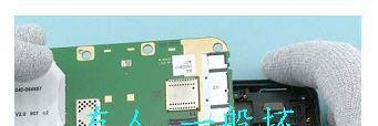 Nokia N86官方拆机图文教程(一）