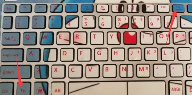 键盘打字母打出来怎么变是数字了?