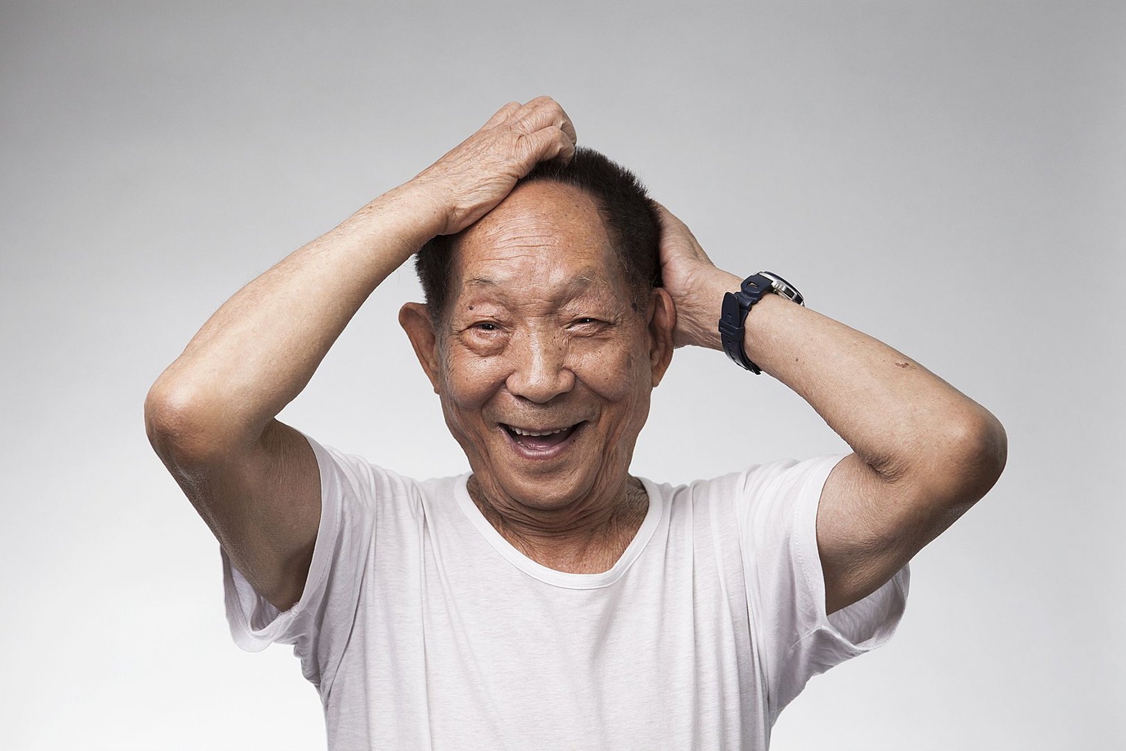 袁隆平去世享年91岁,众星发声悼念:一路走好,你还记得课本上的他吗?