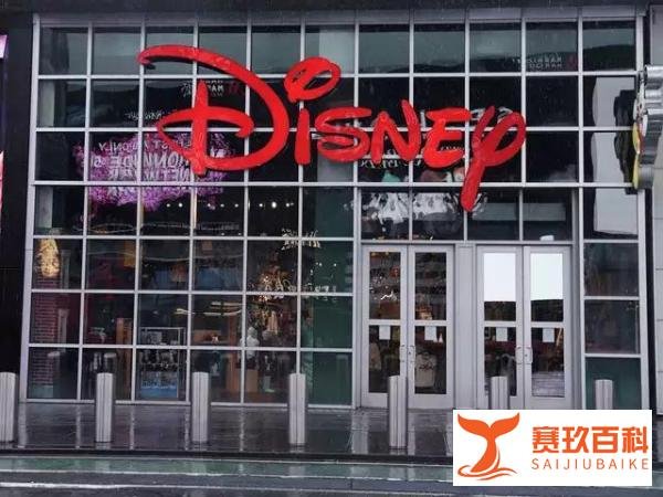 市值蒸发5800亿，疫情下的迪士尼如何自救？