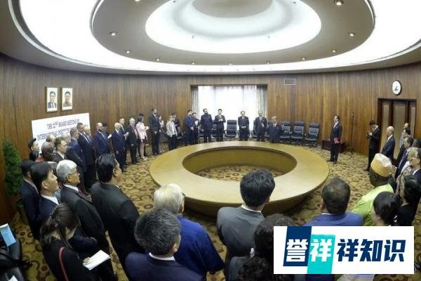朝鲜劳动党中委会书记李日焕会见主体思想国际讨论会与会者