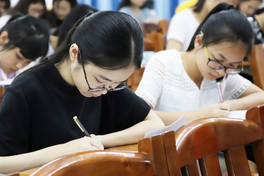 毁约的师范生该增加惩罚性赔偿吗?