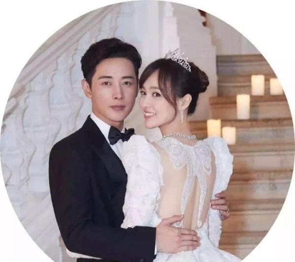 罗晋爆粗口否认出轨,唐嫣态度暧昧,小两口的瓜其实早已初露端倪