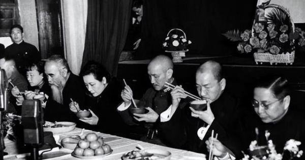 1934年,蒋介石发起“新生活运动”是什么样的?