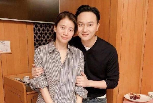 岳云鹏老婆没找到合影错过卡点庆生 到底什么情况?