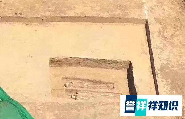热搜第一!清华惊现95座古墓!墓主是...