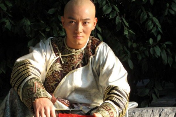 康熙的儿子老十的爵位，为什么会比老九的高呢？