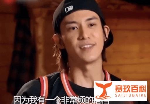 原创陈楚河曾把脚放在朱珠腿上,朱珠笑着缓解尴尬说:没关系帮他捏脚!