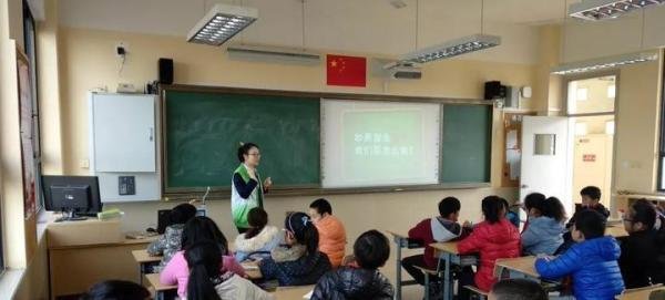 连《长津湖》都不放过?那拨家长,还有什么不举报的吗