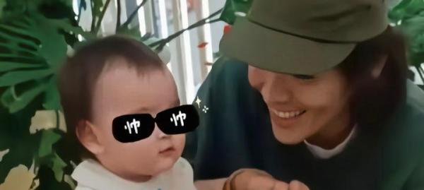 向佐自称保姆叫郭碧婷大小姐，网友：对老婆孩子好，大家会喜欢你