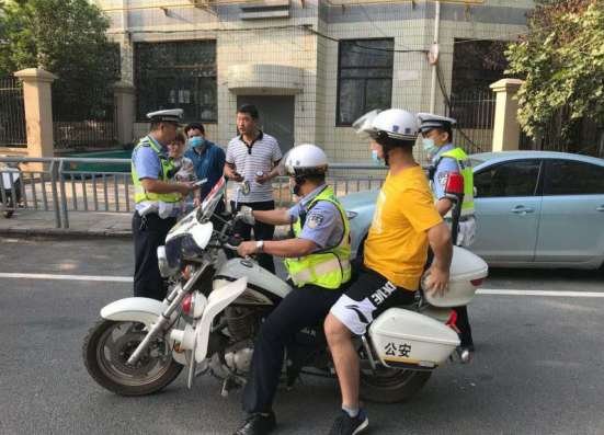 湖北黄梅近500考生坐推土机赶考,会不会影响考生心态?