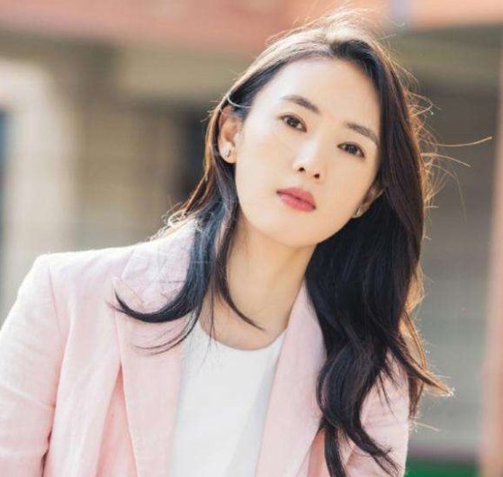 童谣与现任老公低调恋爱多年终于走进婚姻殿堂，他俩是怎么走到一起的？