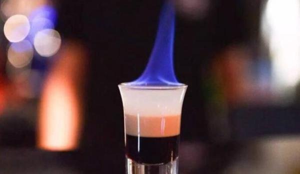 深水炸弹是什么酒