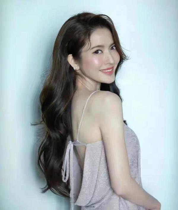 国民女神到放弃贵族:安徽卫视《一诺倾情》女主瓦妮达现状如何?