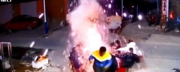 男子炖骨头,大骨头竟然“飞”了,男子:骨头汤没喝成,差点要命