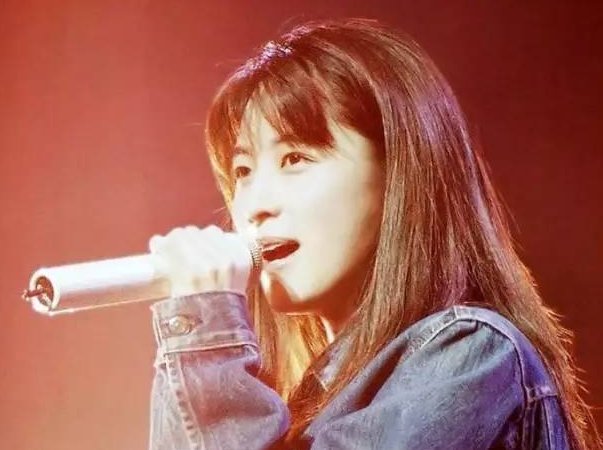 为什么有人说板井泉水是日本一代人的女神?