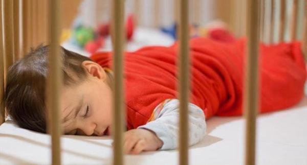 男孩几岁能让女性怀孕?英国男孩曾创世界纪录,网友:小孩生小孩