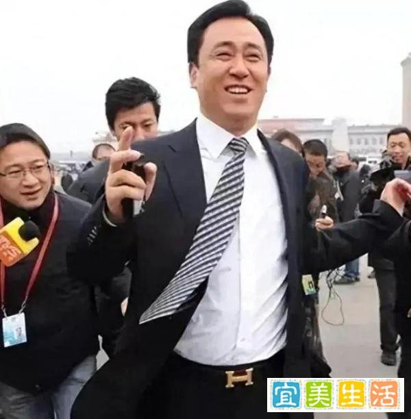 王炸出来了!许家印被罚4700万:财务造假还有人包,悲声唱到老