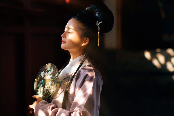锦瑟年华是什么意思